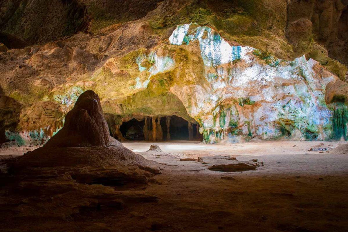 Пещеры Фонтейн (Fontein Cave) — Аруба