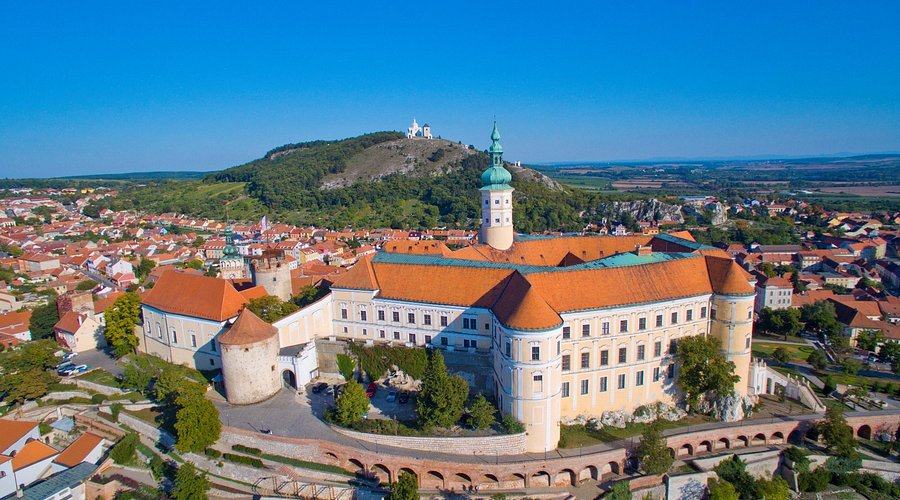 Мікулов – замок та виноробний регіон – Чехія