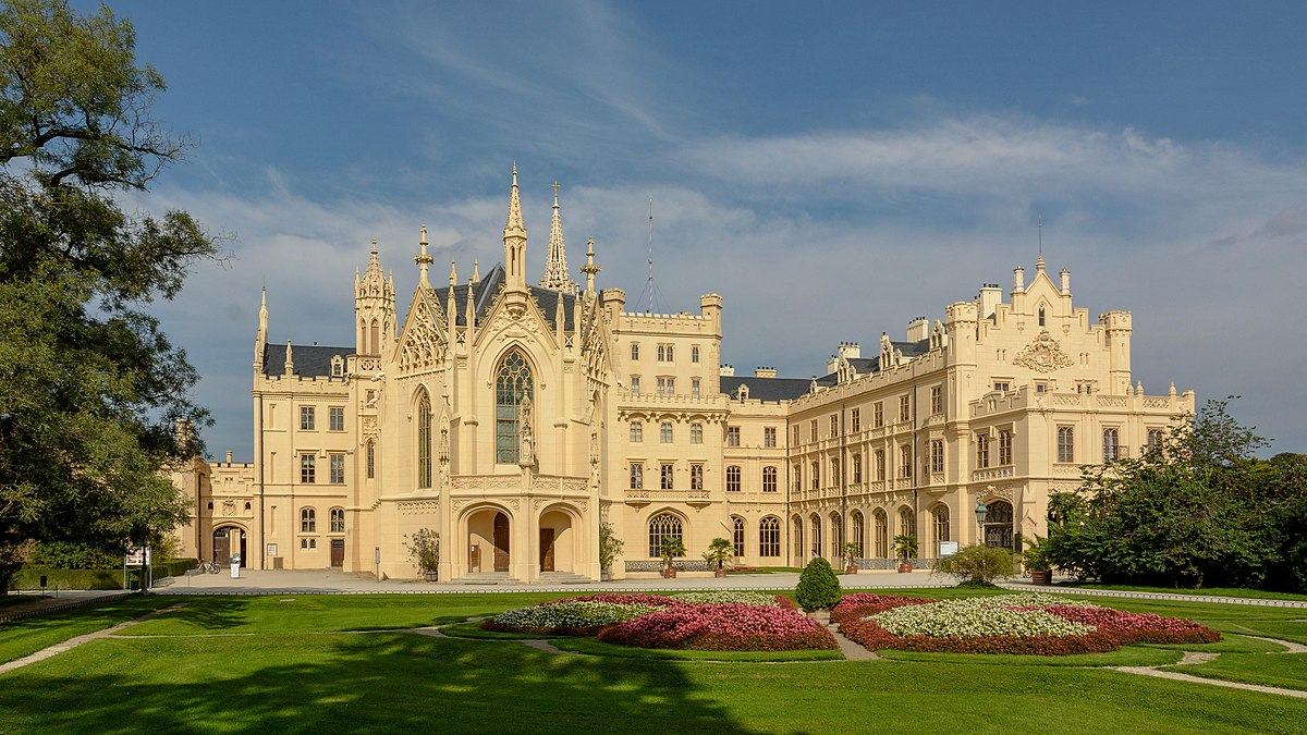 Замок Льодниці — Чехія