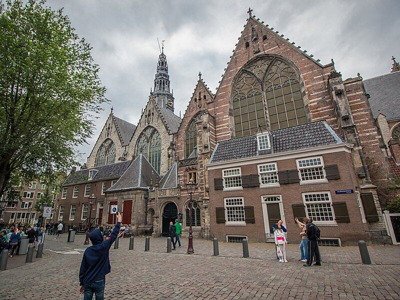 Старая церковь (Oude Kerk) — Нидерланды