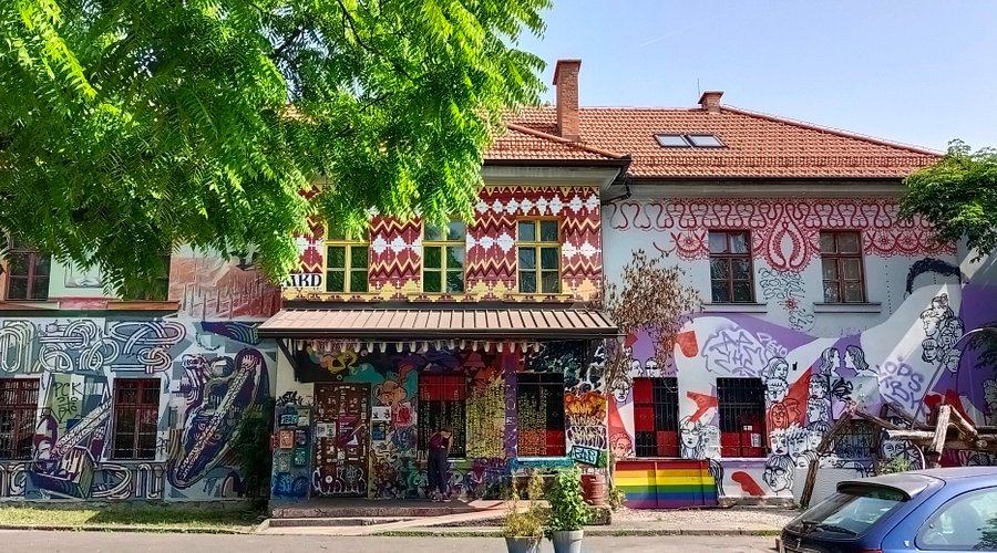 Метелкова (центр альтернативной культуры) — Словения