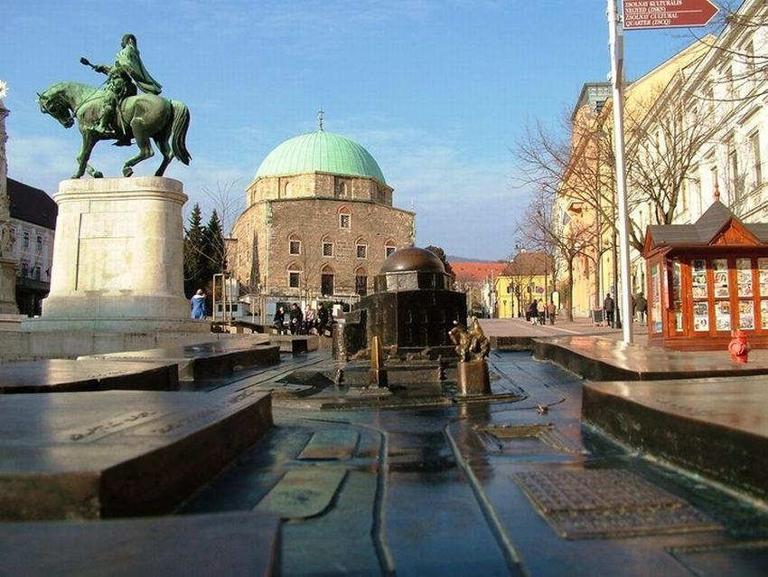 Турецкие мечети (Печ) — Венгрия