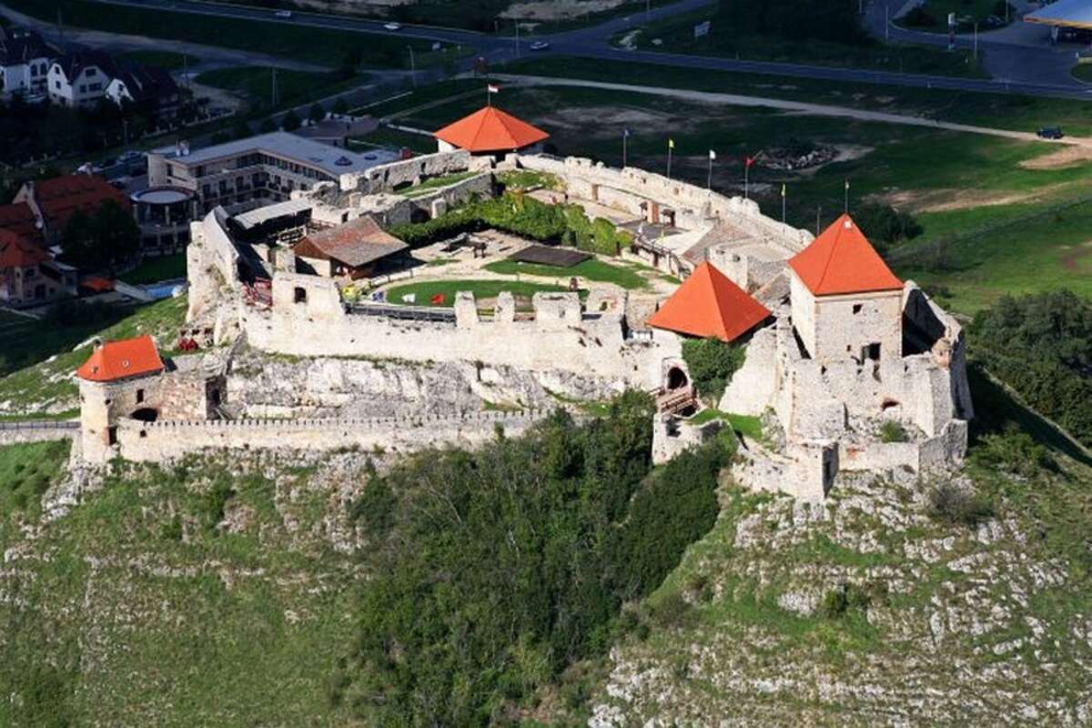Замок Шюмег — Венгрия